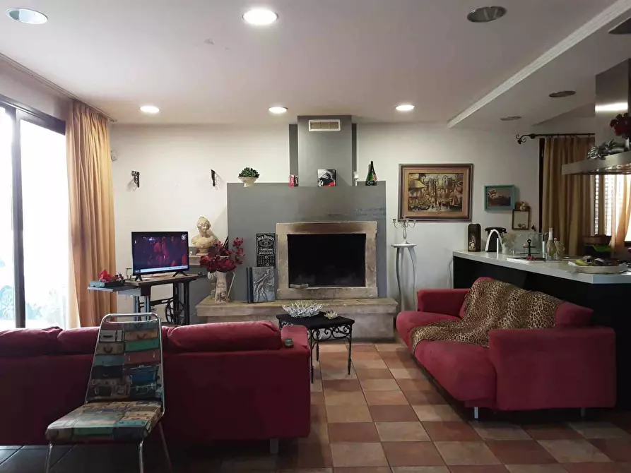 Immagine 8 di Villa in vendita  a Siracusa