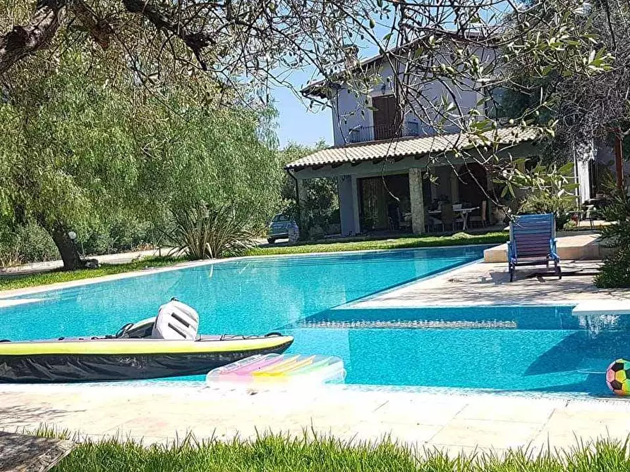 Immagine 2 di Villa in vendita  a Siracusa