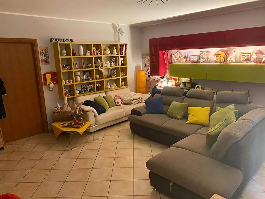 Immagine 9 di Appartamento in affitto  a Floridia