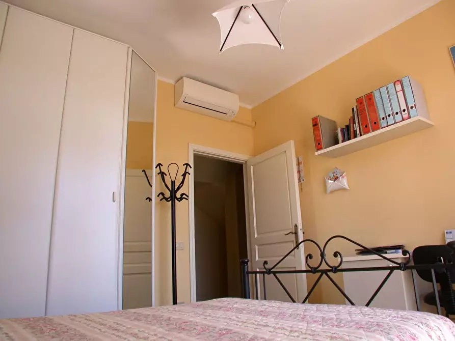 Immagine 12 di Casa bifamiliare in vendita  a Fano