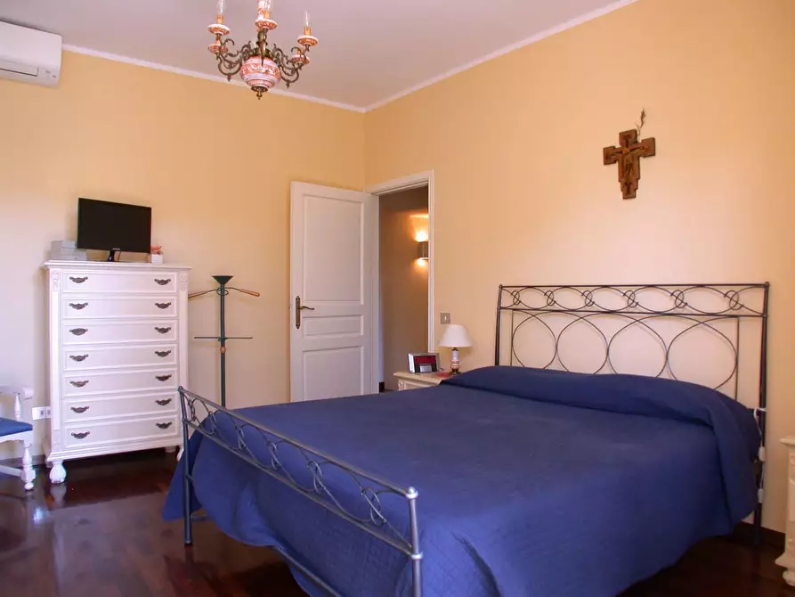 Immagine 13 di Casa bifamiliare in vendita  a Fano