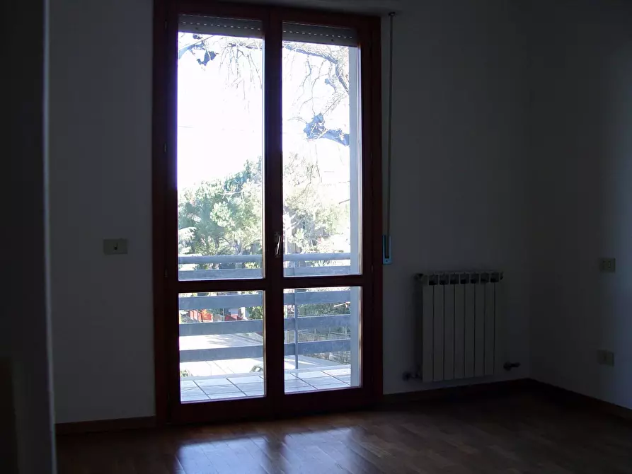 Immagine 8 di Villetta a schiera in vendita  in via Villagrande a Mombaroccio