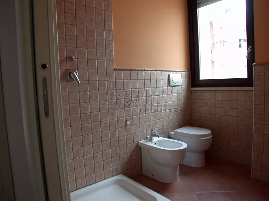 Immagine 8 di Appartamento in vendita  in BELLOCCHI a Fano