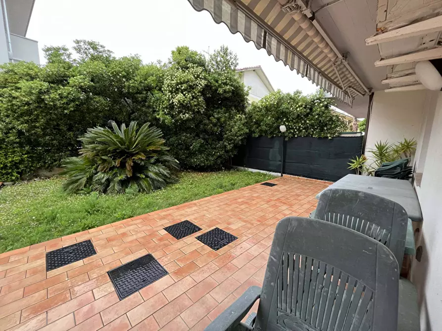 Immagine 15 di Appartamento in affitto  a Fano