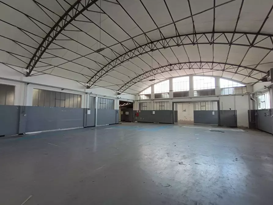 Immagine 2 di Capannone industriale in affitto  a Pesaro