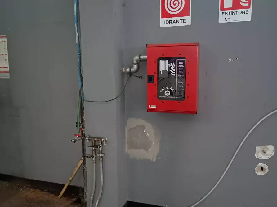 Immagine 14 di Capannone industriale in affitto  a Pesaro