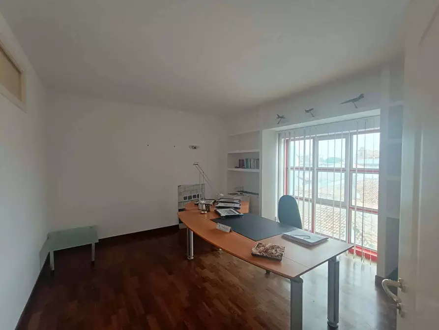 Immagine 16 di Ufficio in affitto  a Pesaro