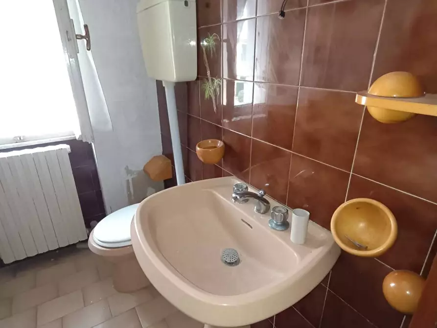 Immagine 16 di Appartamento in vendita  in via Hermada a Pesaro