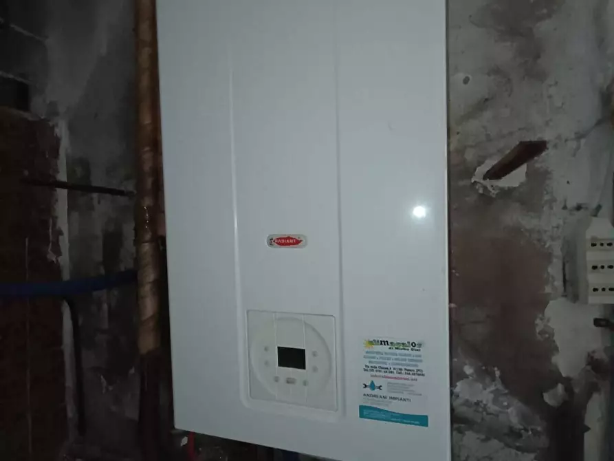 Immagine 22 di Appartamento in vendita  in via Hermada a Pesaro