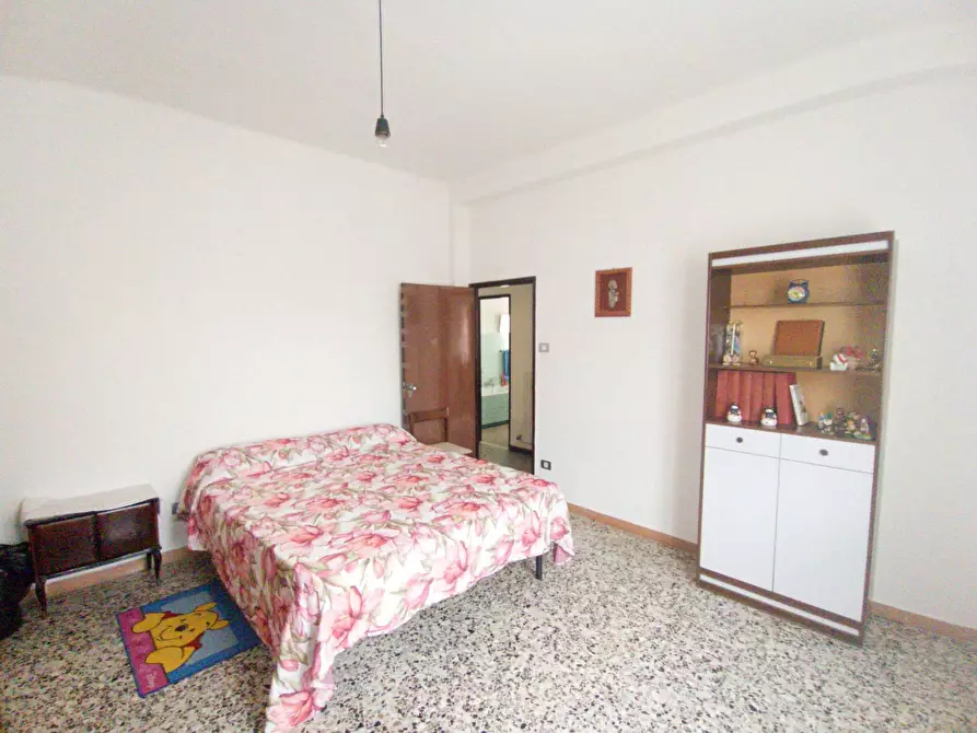 Immagine 11 di Camera in vendita  in Galleria Dei Fonditori a Pesaro