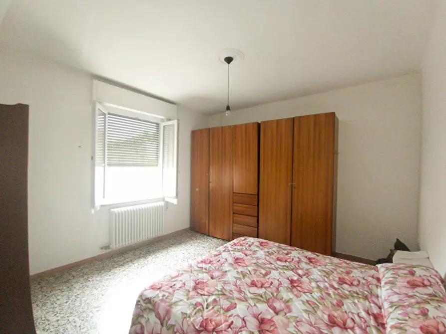 Immagine 12 di Camera in vendita  in Galleria Dei Fonditori a Pesaro