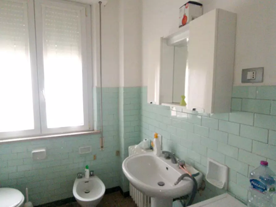 Immagine 14 di Camera in vendita  in Galleria Dei Fonditori a Pesaro