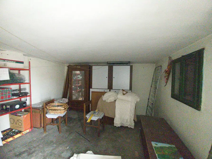 Immagine 17 di Camera in vendita  in Galleria Dei Fonditori a Pesaro