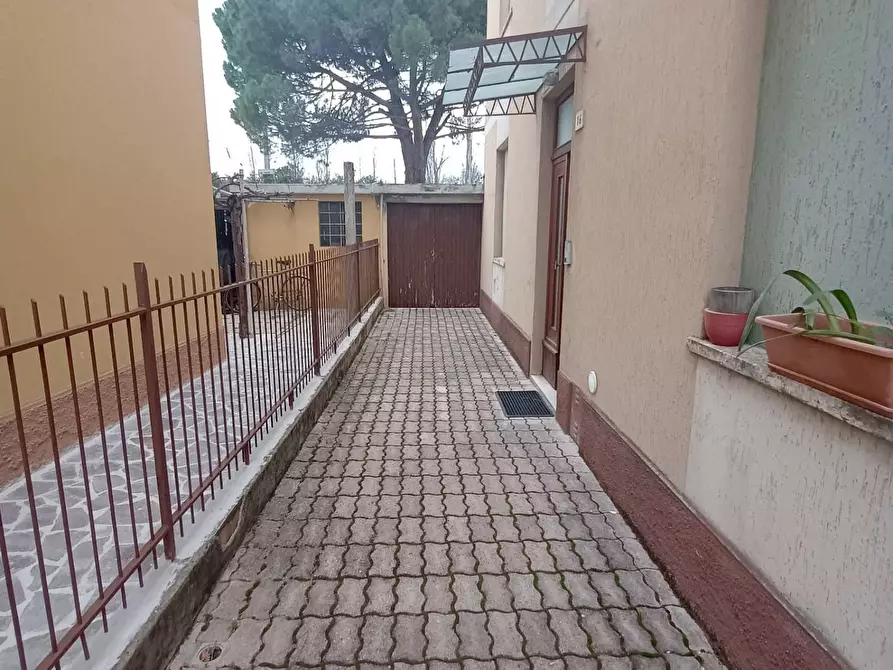 Immagine 19 di Camera in vendita  in Galleria Dei Fonditori a Pesaro