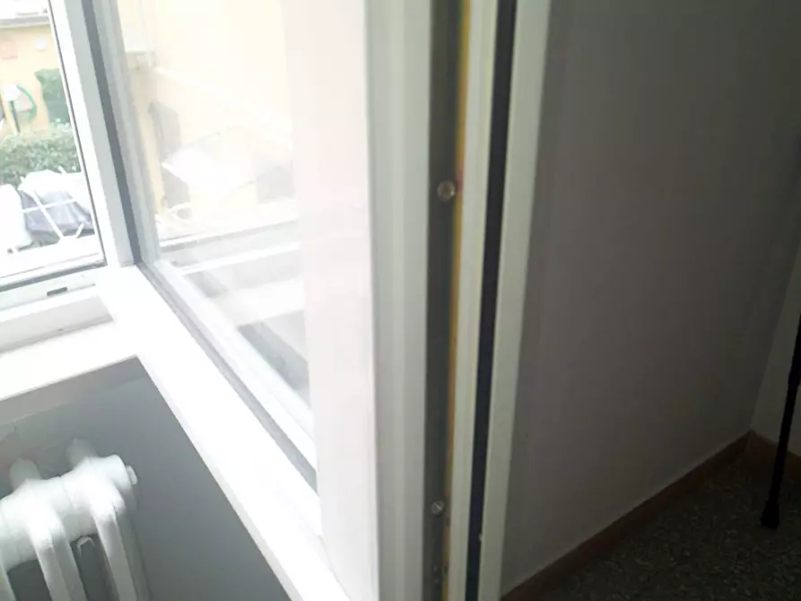 Immagine 23 di Camera in vendita  in Galleria Dei Fonditori a Pesaro