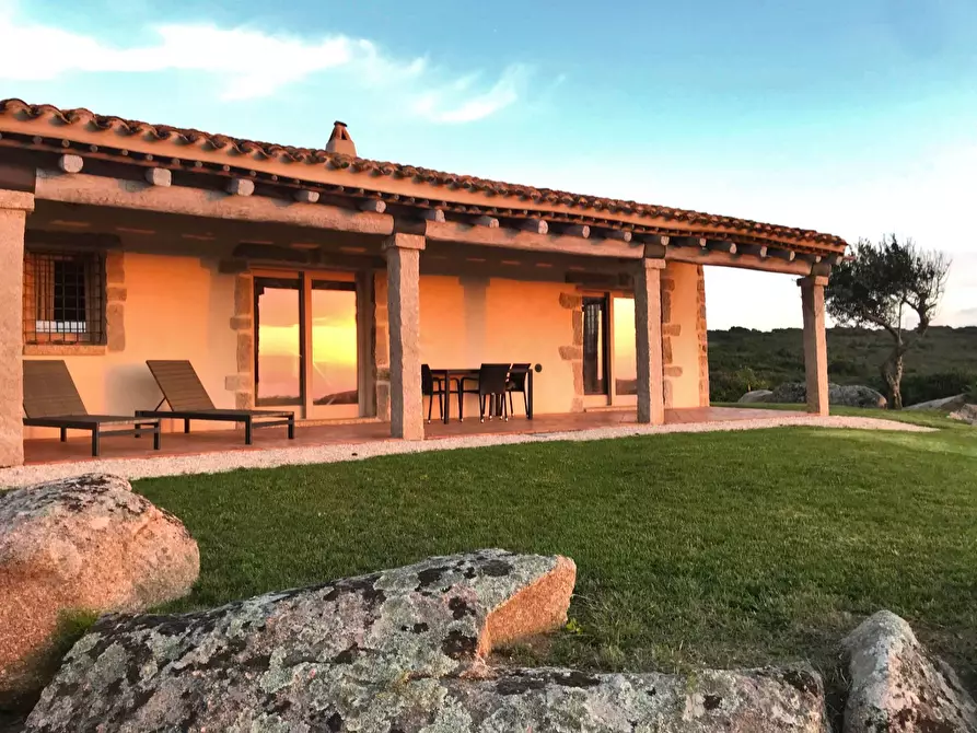 Immagine 7 di Villa in vendita  in Rena Majori a Aglientu