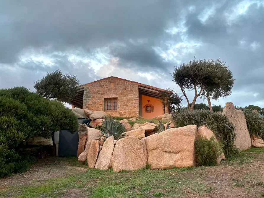 Immagine 2 di Villa in vendita  in Rena Majori a Aglientu