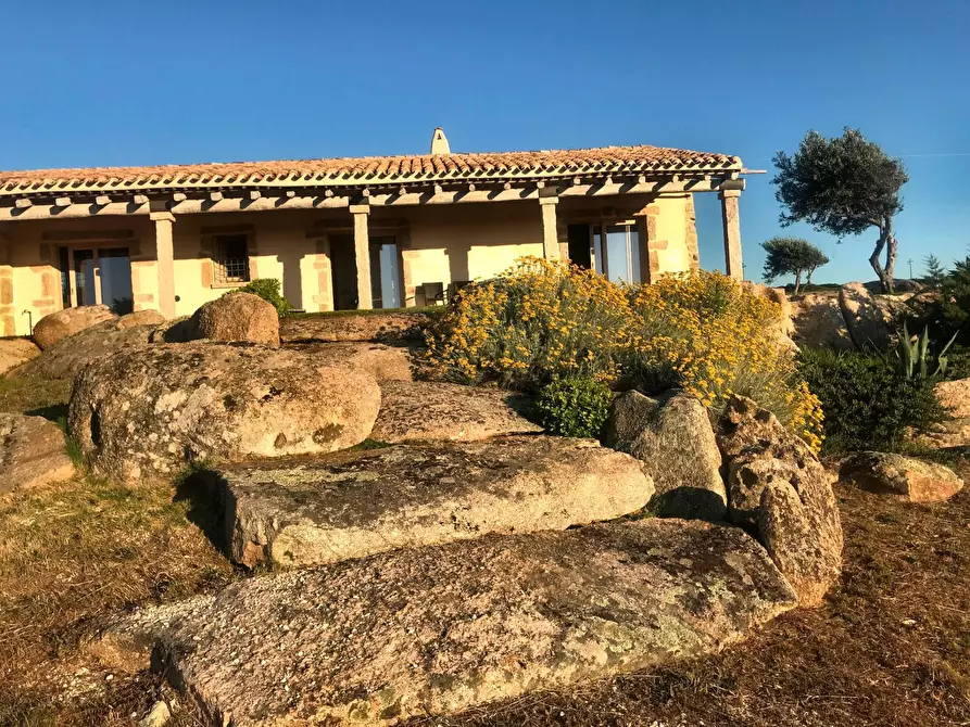 Immagine 12 di Villa in vendita  in Rena Majori a Aglientu