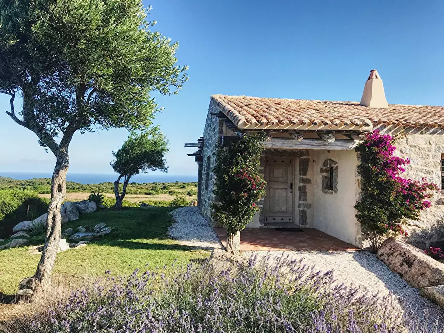 Immagine 5 di Villa in vendita  in Rena Majori a Aglientu