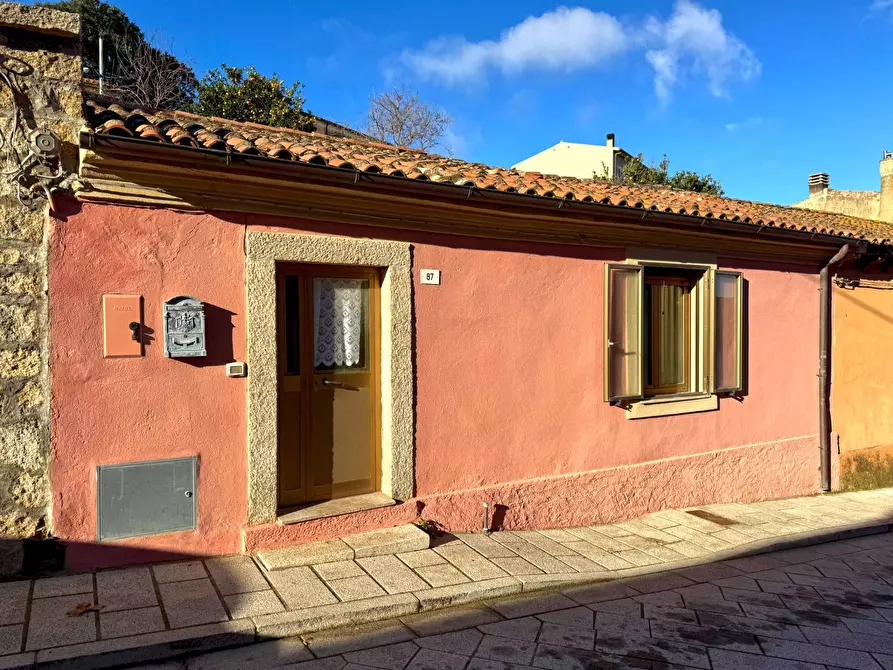 Immagine 3 di Casa indipendente in vendita  in VIA GARIBALDI a Luogosanto