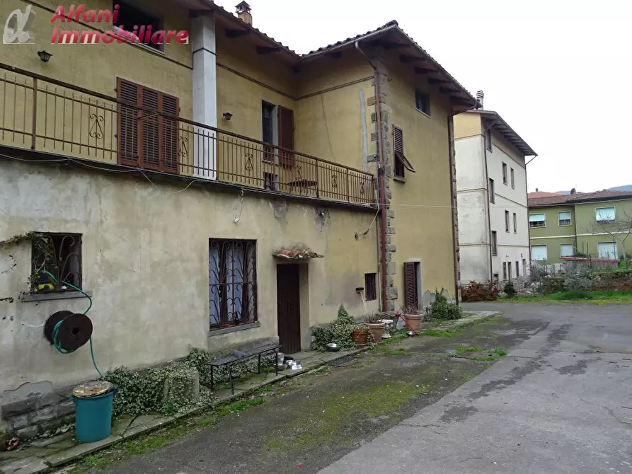 Immagine 4 di Casa bifamiliare in vendita  in via IV novembre a Castel San Niccolò