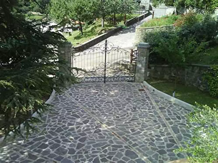 Immagine 4 di Villa in vendita  a Talla