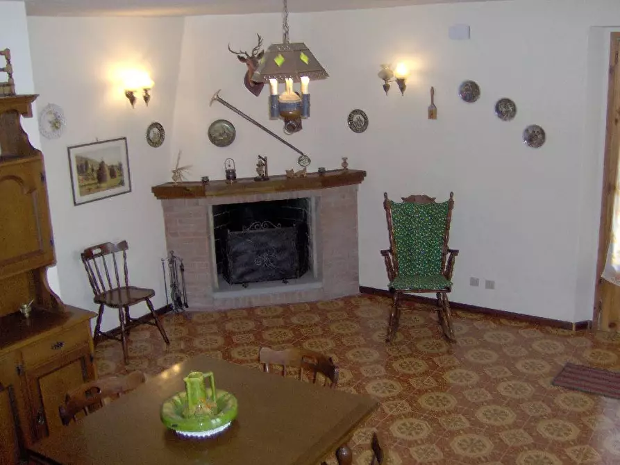 Immagine 8 di Villa in vendita  a Talla