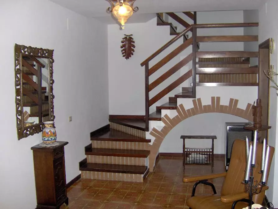 Immagine 11 di Villa in vendita  a Talla