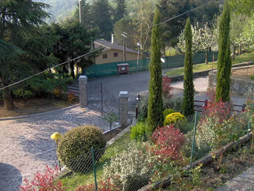 Immagine 17 di Villa in vendita  a Talla