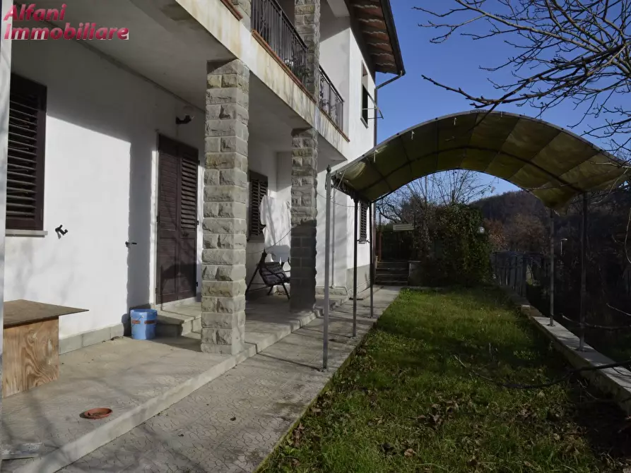 Immagine 5 di Villa in vendita  in Via L. Einaudi a Talla