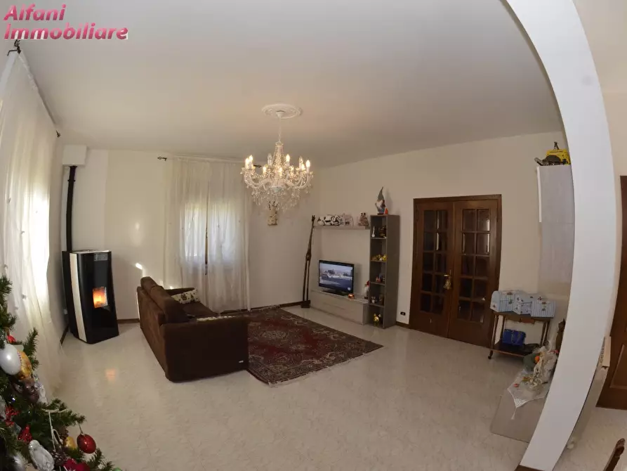 Immagine 12 di Villa in vendita  in Via L. Einaudi a Talla