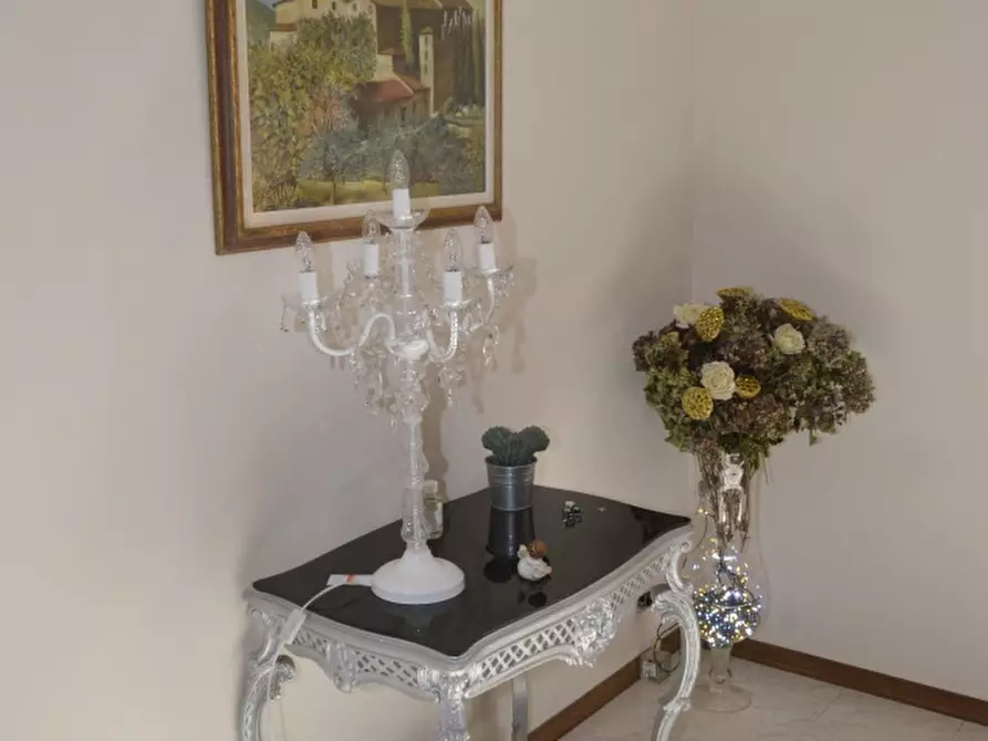 Immagine 18 di Villa in vendita  in Via L. Einaudi a Talla