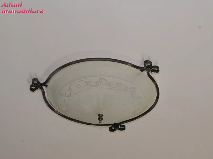 Immagine 19 di Villa in vendita  in Via L. Einaudi a Talla