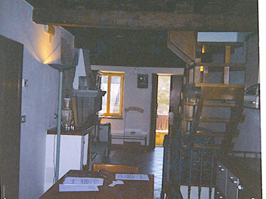 Immagine 2 di Casa semindipendente in vendita  a Chitignano