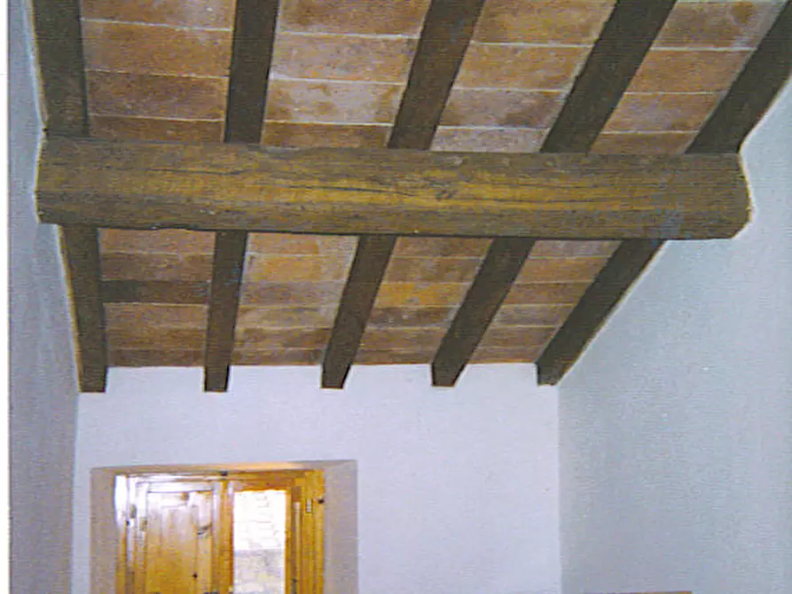 Immagine 6 di Casa semindipendente in vendita  a Chitignano