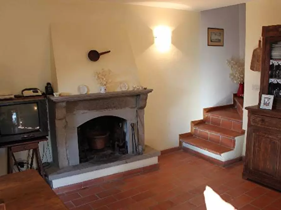 Immagine 3 di Casa semindipendente in vendita  in Via Della Civitella a Poppi