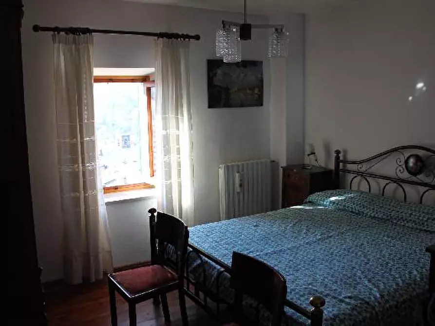 Immagine 5 di Casa semindipendente in vendita  in Via Della Civitella a Poppi