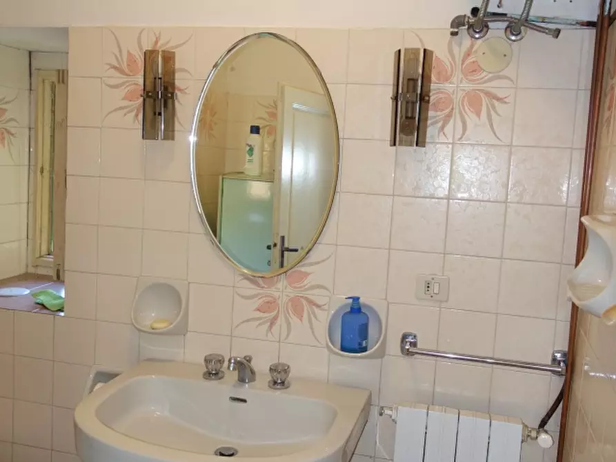 Immagine 11 di Appartamento in vendita  in LOC.PAPIANO a Pratovecchio Stia