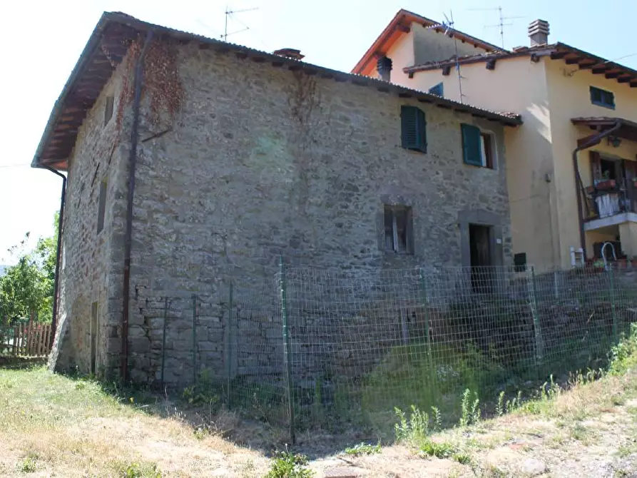 Immagine 1 di Palazzo in vendita  a Montemignaio