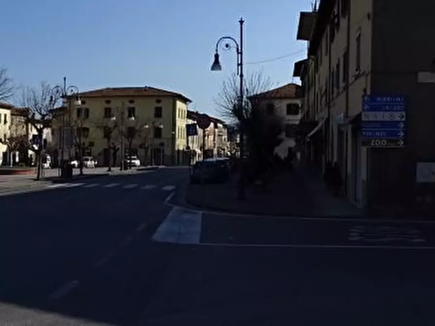 Immagine 2 di Magazzino in vendita  a Bibbiena