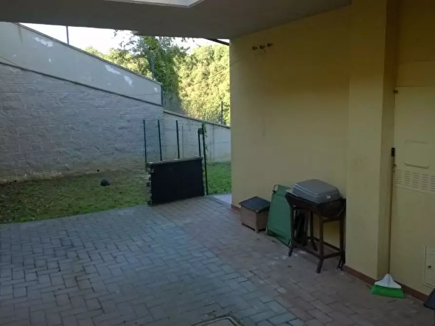 Immagine 8 di Appartamento in vendita  in via donacato a Castel San Niccolò