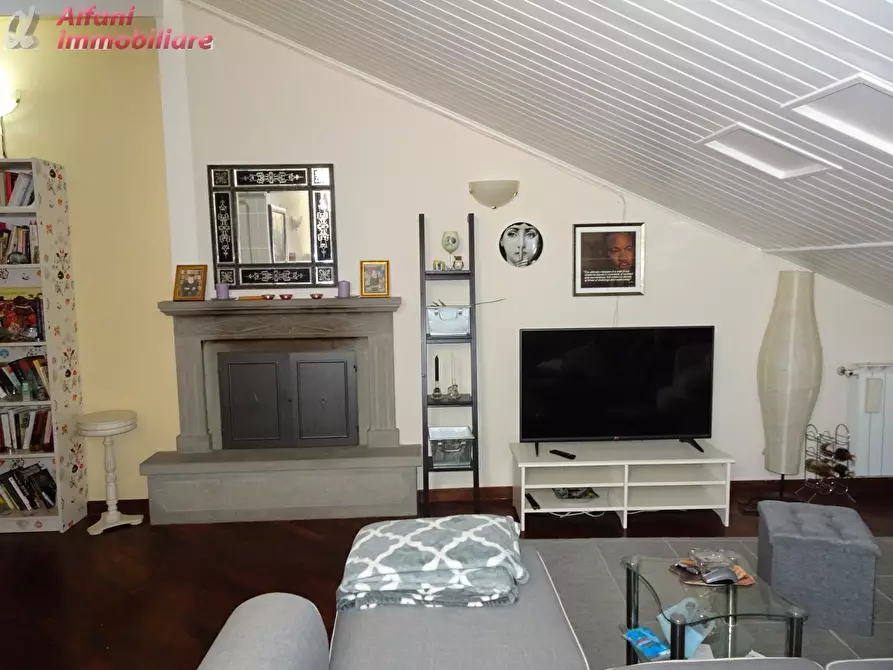 Immagine 9 di Appartamento in vendita  a Castel San Niccolò