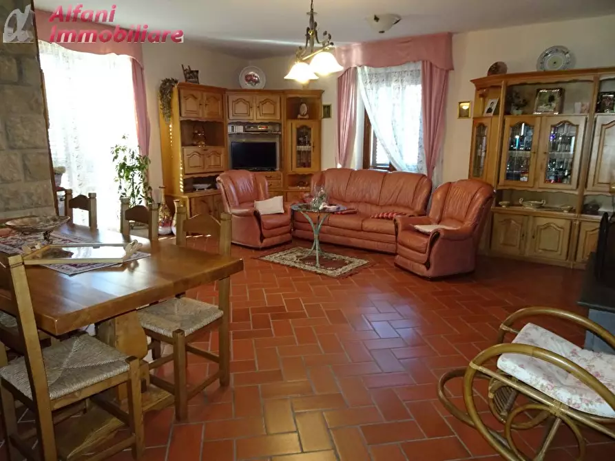 Immagine 21 di Villa in vendita  a Castel San Niccolò