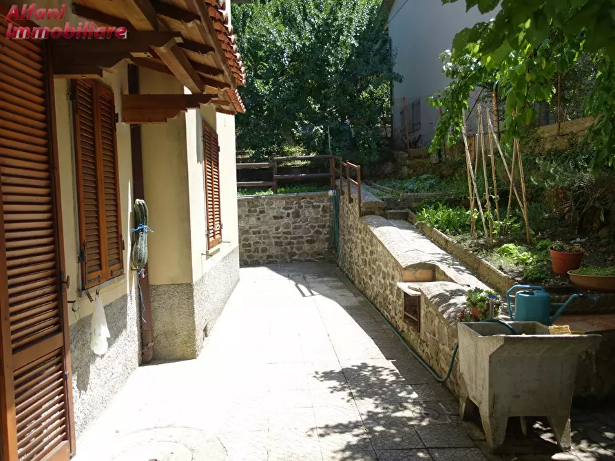 Immagine 1 di Casa semindipendente in vendita  in LOC. DAMA a Chiusi Della Verna