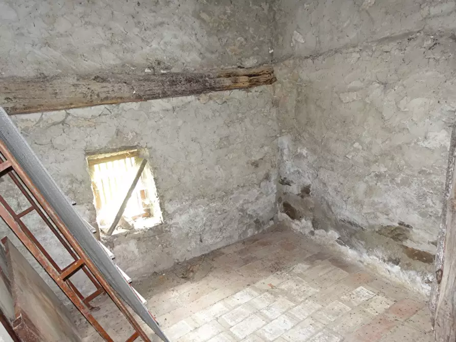 Immagine 28 di Casa semindipendente in vendita  in Loc. Vertelli a Castel San Niccolò