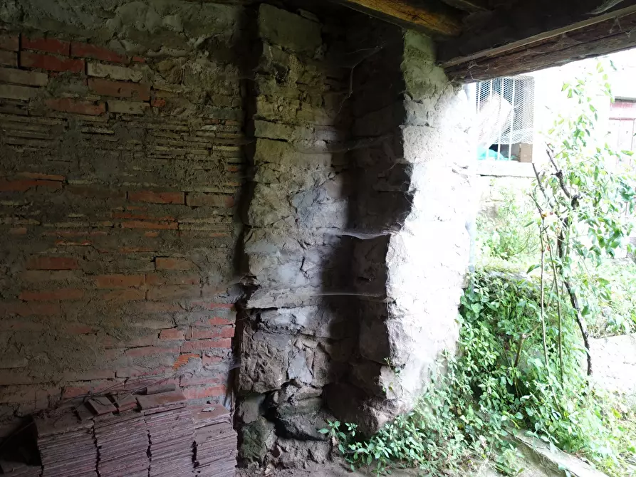 Immagine 29 di Casa semindipendente in vendita  in Loc. Vertelli a Castel San Niccolò