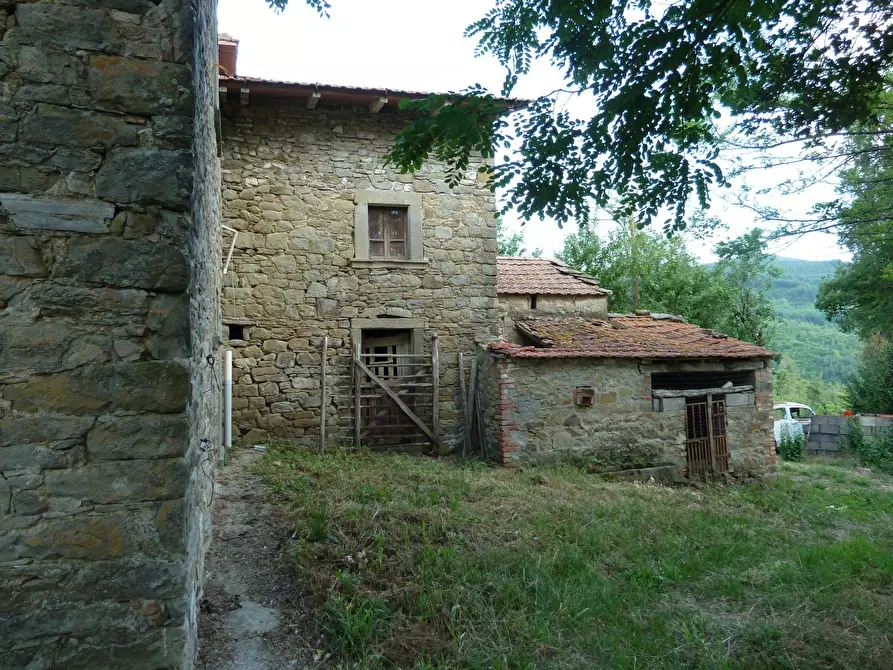 Immagine 28 di Villa in vendita  in LOC. LORO a Chitignano