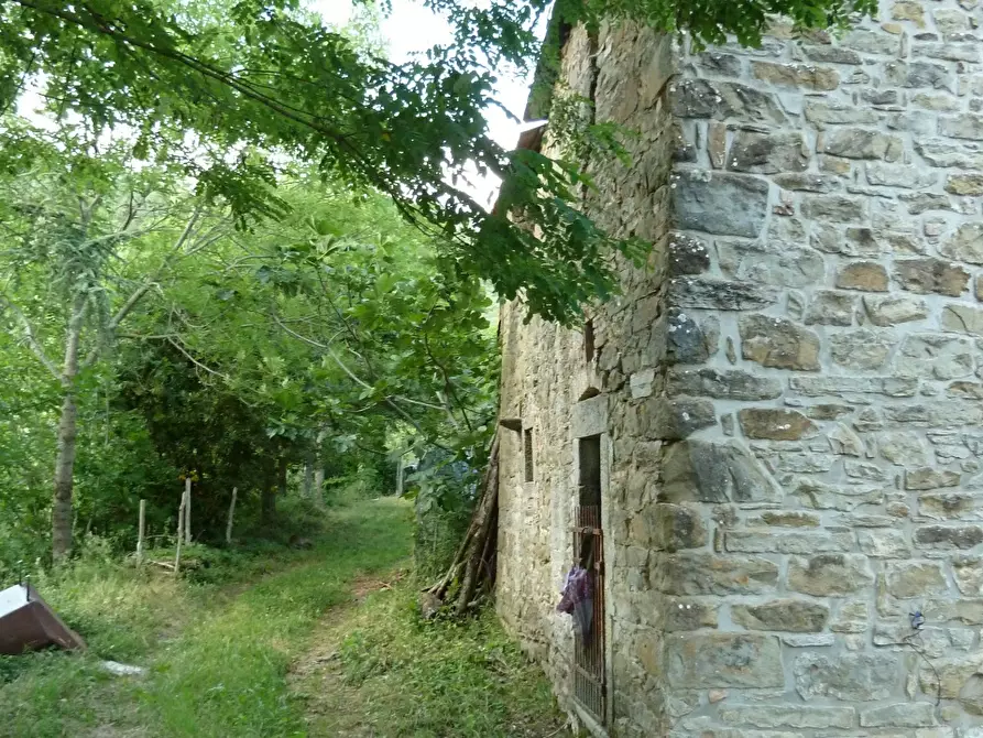 Immagine 29 di Villa in vendita  in LOC. LORO a Chitignano