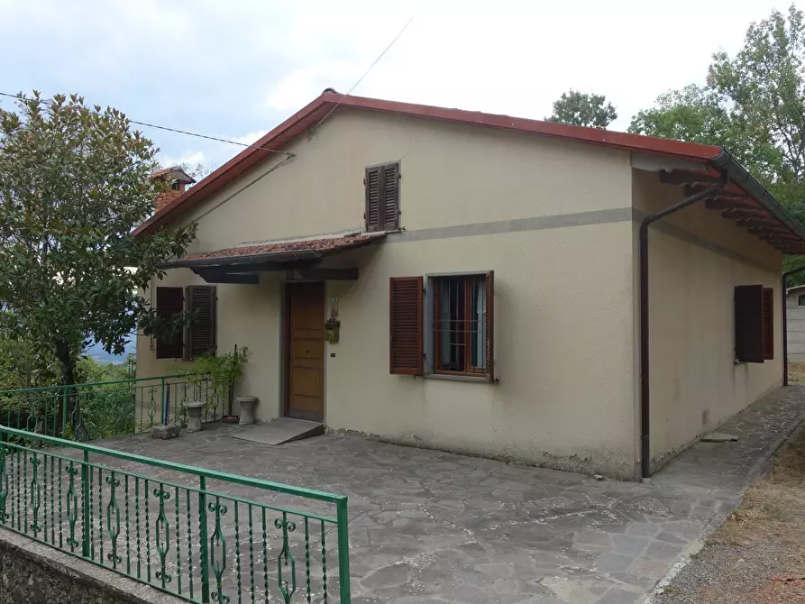Immagine 2 di Villa in vendita  in località Dama a Chiusi Della Verna