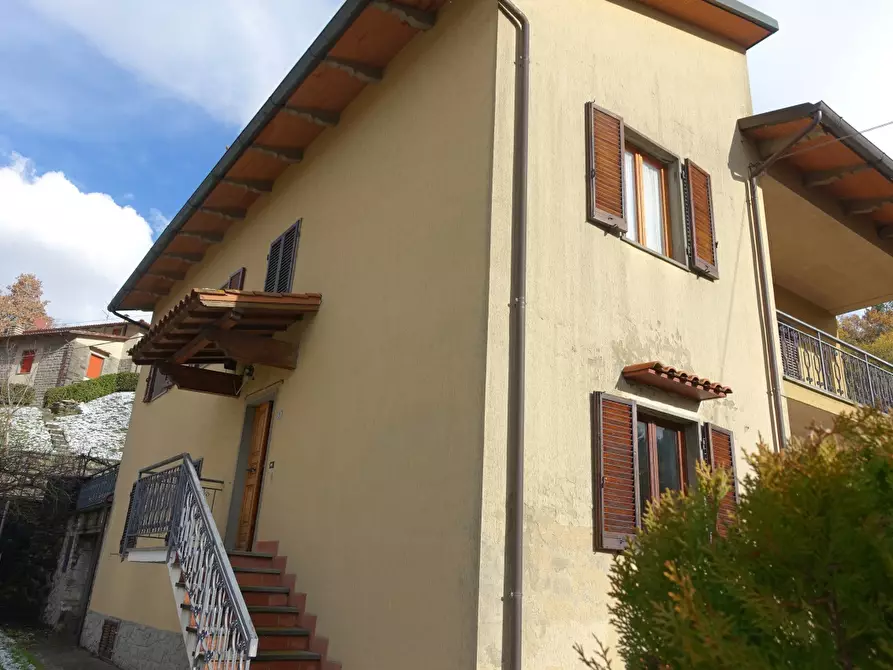 Immagine 1 di Appartamento in vendita  in villaggio Benedetti a Chitignano